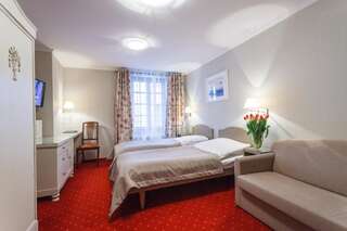 Отель Hotel Czarna Róża Торунь Двухместный номер с 2 отдельными кроватями-18